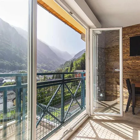 T2 Renove Avec Parking Proche Centre Et Telecabine - Fr-1-401-267 קאוטרט